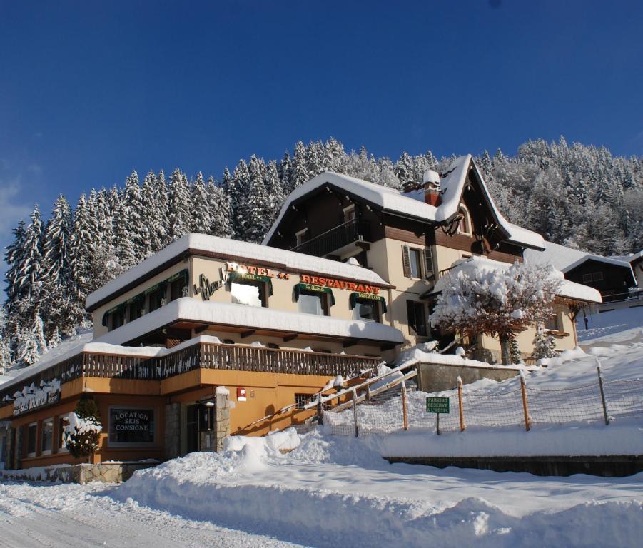 Hotel Les Glaieuls Le Grand-Bornand Exterior foto